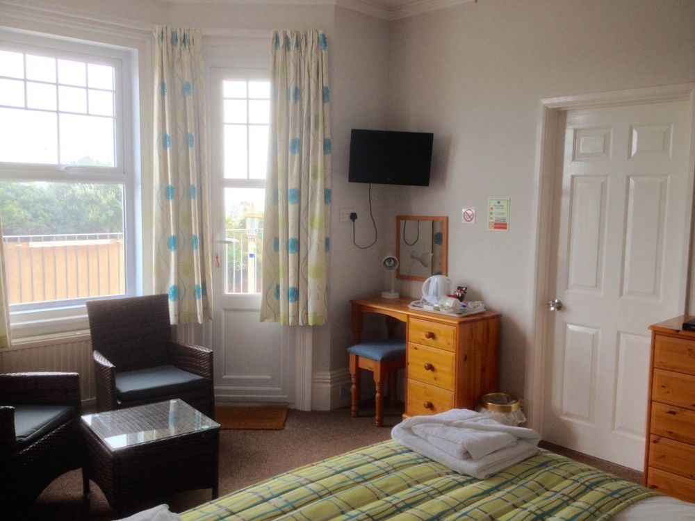 Bay Lodge Guest House Eastbourne Bagian luar foto