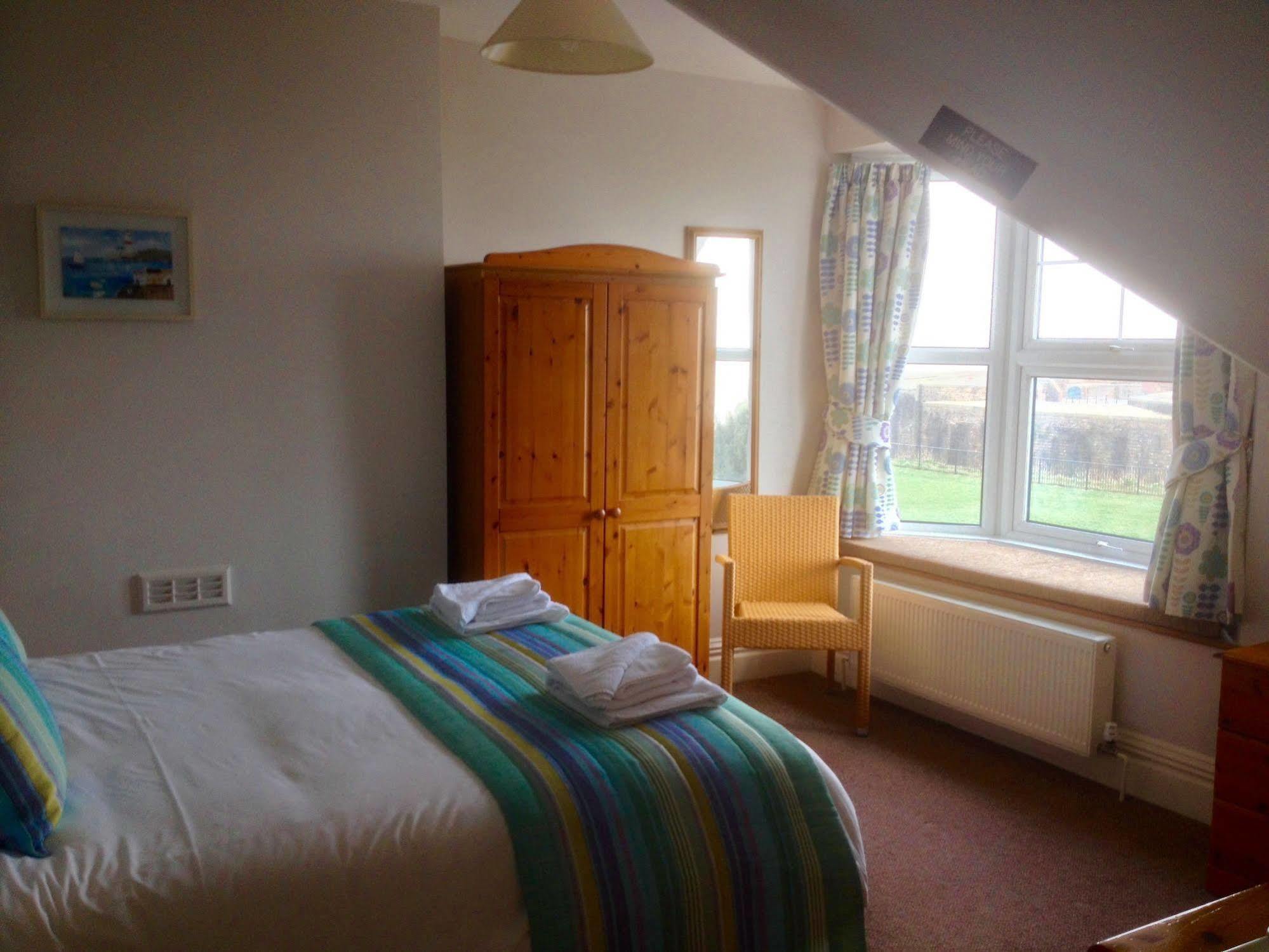 Bay Lodge Guest House Eastbourne Bagian luar foto